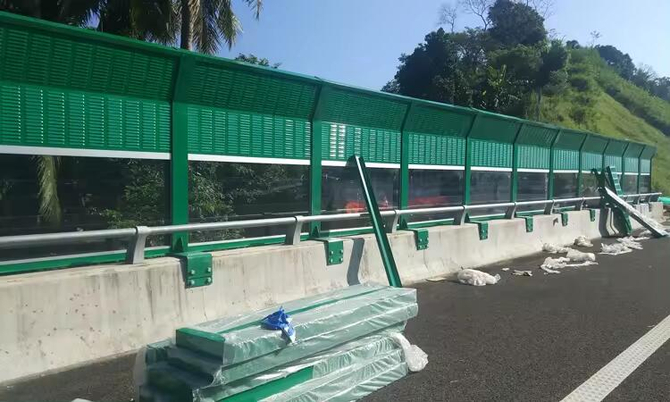 Comprehensive Guide to Noise Barriers